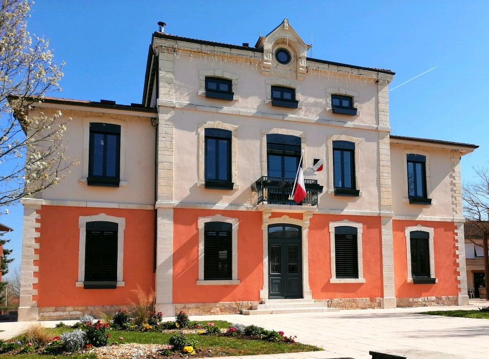 FACADE MAIRIE2019