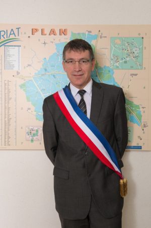 Maire de Viriat Bernard Perret